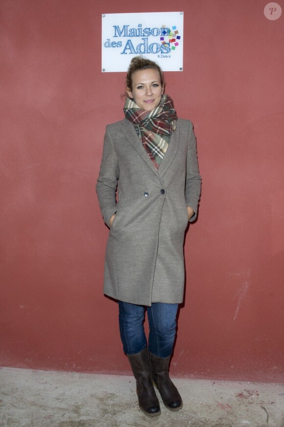 Lorie lors de l'inauguration d'une Maison des Ados financés grâce à l'opération Pièces jaunes à l'hôpital Robert-Debré à Paris le 4 février 2013