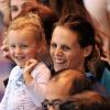 Laure Manaudou et sa fille Manon à Chartres le 22 novembre 2012.