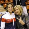 Amélie Mauresmo et Michèle Laroque lors d'un entraînement de l'équipe de France de Fed Cup à Limoges le 7 février 2013