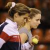 Amélie Mauresmo et Alizé Cornet lors d'un entraînement de l'équipe de France de Fed Cup à Limoges le 7 février 2013