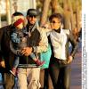 Alicia Keys et son mari Swizz Beatz se promènent à Cannes avec leur fils Egypt le 28 janvier 2013.