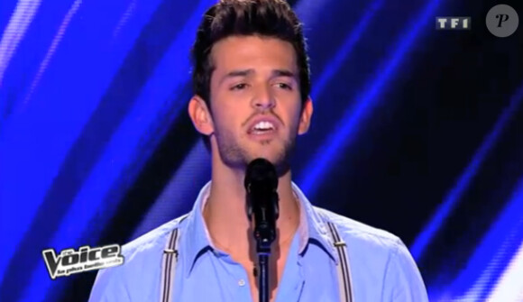 Florent Torres lors du deuxième prime de The Voice 2 sur TF1, le 9 février 2013.
