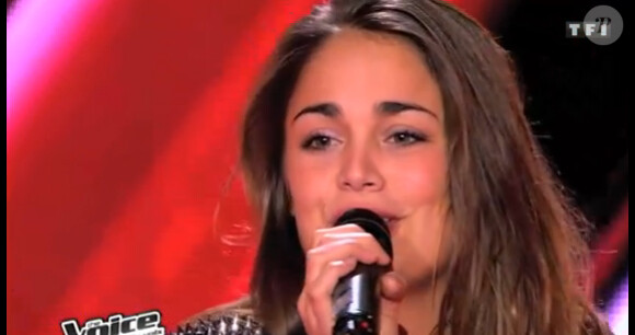 Laura Chab' lors du deuxième prime de The Voice 2 sur TF1, le 9 février 2013.