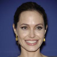 Angelina Jolie, discrète : Une allure sans fantaisie mais un sourire radieux
