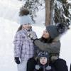 Mary et Frederik de Danemark, en vacances à Verbier avec leurs quatre enfants Christian (7 ans), Isabella (5 ans), Vincent et Joséphine (2 ans), ont rencontré la presse le 10 février 2013 pour la traditionnelle séance photo.