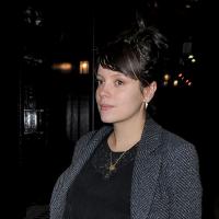 Lily Allen : Un mois après son accouchement, elle renoue avec les mondanités