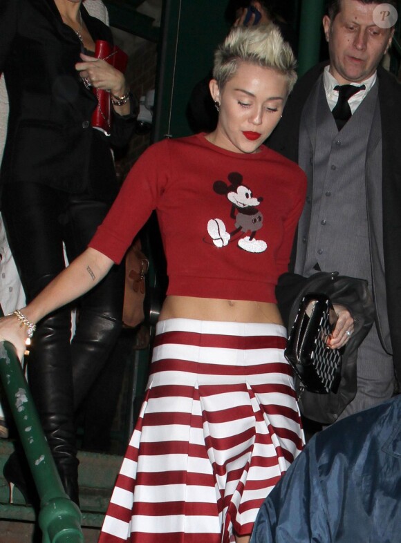 Miley Cyrus arrive au défilé Marc Jacobs à New York le 14 février 2013
