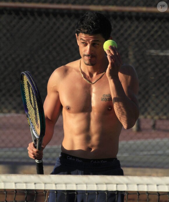 L'acteur Saïd Taghmaoui joue au tennis à Los Angeles, le 10 janvier 2013
