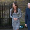 Kate Middleton, enceinte de cinq mois, à la Hope House de Londres le 19 février 2013, un foyer pour femmes alcooliques ou toxicomanes géré par Action on Addiction, dont elle est la marraine.