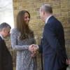 La duchesse Catherine de Cambridge à la Hope House gérée par Action Addiction, organisme dont elle est la marraine, le 19 février 2013 à Londres. La première sortie officielle du baby bump !