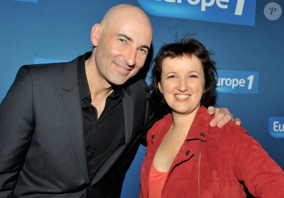 Nicolas Canteloup et Anne Roumanoff lors du photocall de la soirée "Europe 1 fait Bobino" à Paris, le 18 février 2013