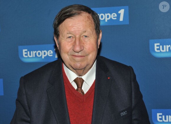 Guy Roux lors du photocall de la soirée "Europe 1 fait Bobino" à Paris, le 18 février 2013