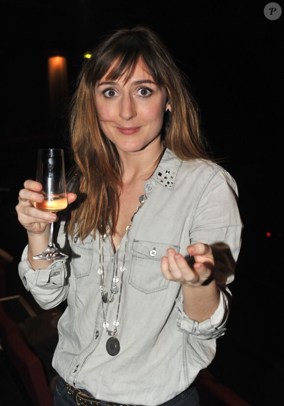 Camille Chamoux lors du photocall de la soirée "Europe 1 fait Bobino" à Paris, le 18 février 2013