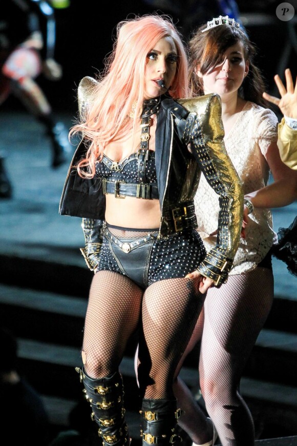Lady Gaga sur scène pour sa grande tournée Born This Way Ball, à Vancouver, Canada, le 11 janvier 2013.