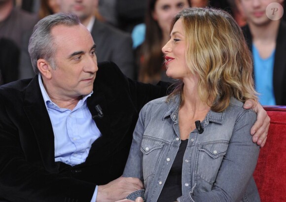 Antoine Duléry et la belle Cécile de France pendant l'enregistrement de l'émission Vivement Dimanche à Paris le 20 février 2013.