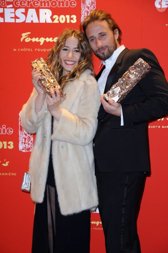 Les Espoirs 2013 Izïa Higelin (Mauvaise fille) et Matthias Schoenaerts (De rouille et d'os) lors de la cérémonie des César à Paris au sein du théâtre du Châtelet le 22 février 2013