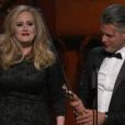 Adele Adkins et Paul Epworth reçoivent l'Oscar de la meilleure chanson originale pour Skyfall, dans le film du même nom, lors des Oscars 2013