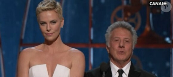 Charlize Theron et Dustin Hoffman lors des Oscars 2013