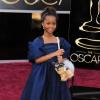 Quvenzhané Wallis et son mini-sac chien lors des Oscars, le 24 février 2013.
