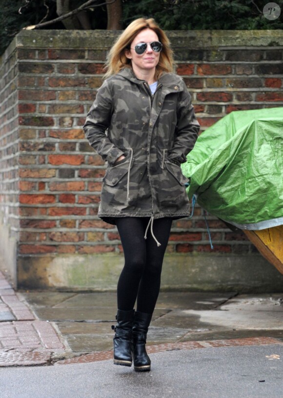 Geri Halliwell sur le chemin de l'école le 1er mars 2013 à Londres