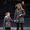Geri Halliwell, heureuse avec sa fille Bluebell Madonna sur le chemin de l'école le 1er mars 2013 à Londres