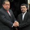 Mahmoud Ahmadinejad le 9 janvier 2012 etHugo Chavez au palais de Miraflores à Caracas le 9 janvier 2012