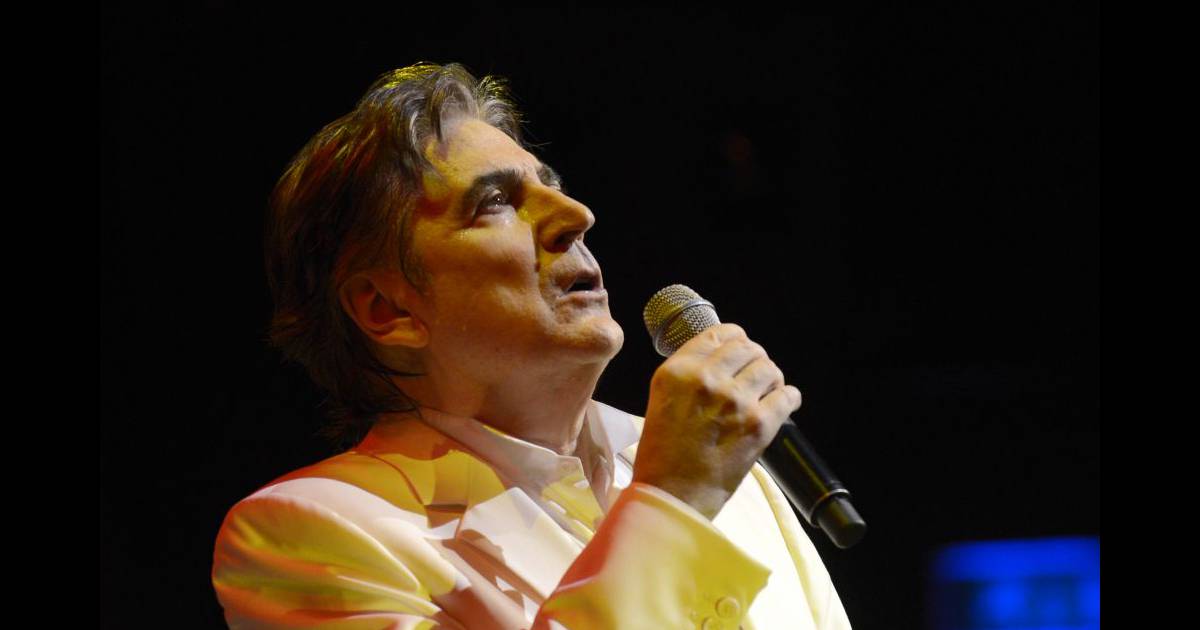 Serge Lama A 70 Ans Francis Cabrel Alain Delon Reunis Pour Son Concert Magique Purepeople