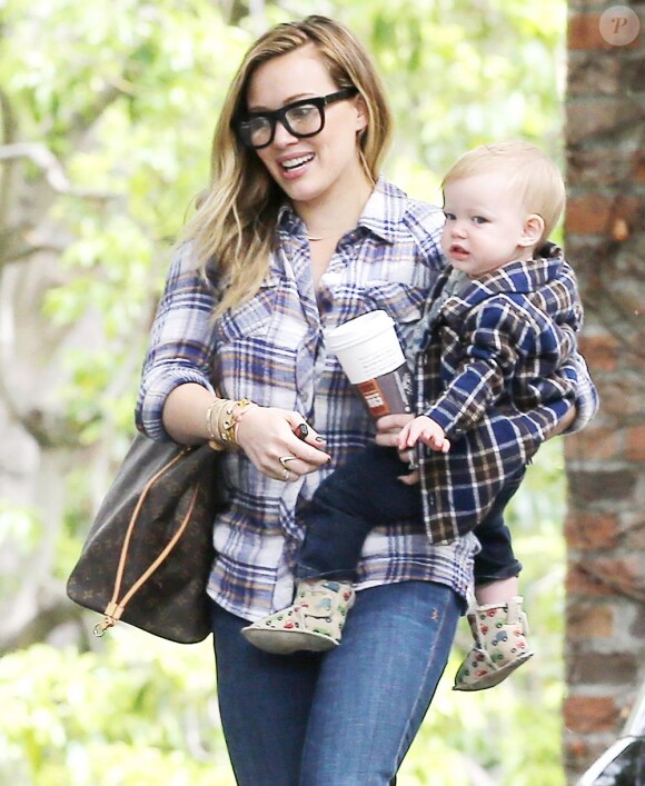 Hilary Duff va chercher son fils à la crèche à Beverly Hills à Los Angeles. Le 7 mars 2013.