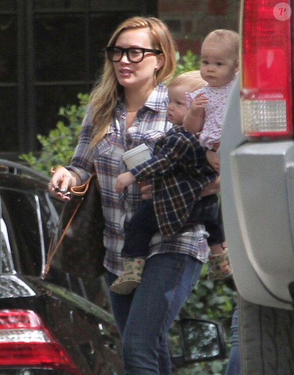 Hilary Duff, 25 ans, va chercher son fils à la crèche à Beverly Hills à Los Angeles. Le 7 mars 2013.