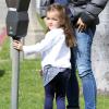 Jennifer Garner a fait du shopping avant d'aller chercher sa fillette Seraphina à son cours de karaté. Santa Monica, le 8 mars 2013.