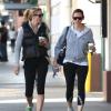 Jennifer Garner est allée prendre un café avec des amies chez Starbucks à la sortie de leur cours de gym. Le 9 mars 2013 à Santa Monica.