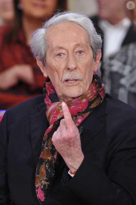 Jean Rochefort lors de Vivement dimanche à Paris, le 6 mars 2013.