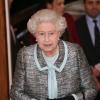 La reine Elizabeth II d'Angleterre a signé la Charte du Commonwealth au palais de Marlborough House à Londres. Le 12 mars 2013.