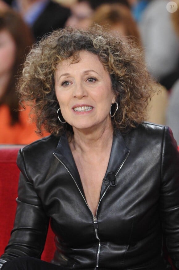 Mireille Dumas lors de l'enregistrement de Vivement Dimanche le 13 mars 2013, émission diffusée le 17 mars 2013 sur France 2