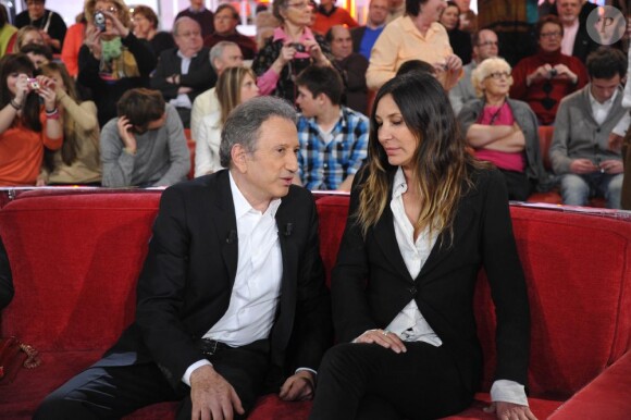 Michel Drucker et Zazie lors de l'enregistrement de Vivement Dimanche le 13 mars 2013, émission diffusée le 17 mars 2013 sur France 2