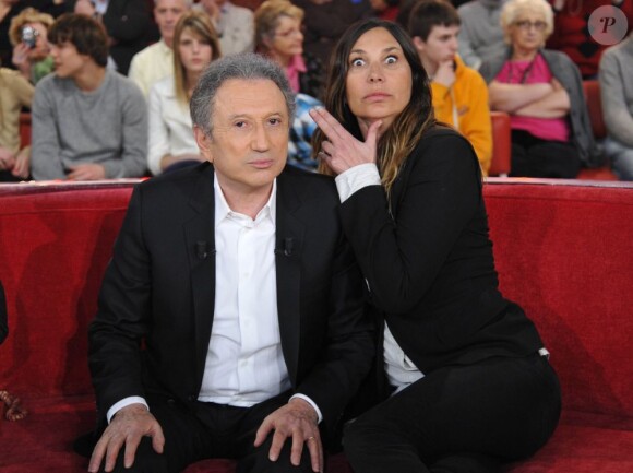 Michel Drucker et Zazie lors de l'enregistrement de Vivement Dimanche le 13 mars 2013, émission diffusée le 17 mars 2013 sur France 2
