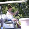 Britney Spears dans une voiturette de golf à Thousand Oaks, le 15 mars 2013.