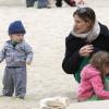 Jennifer Garner et Ben Affleck ont emmené leurs trois enfants au parc à Brentwood, le 17 mars 2013 - Tout le monde est vêtu aux couleurs de la Saint Patrick
