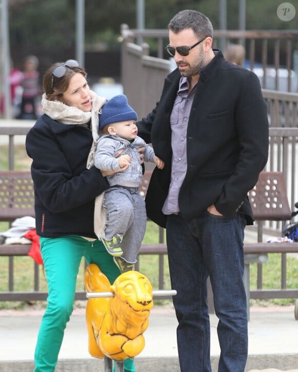 Jennifer Garner et Ben Affleck ont emmené leurs trois enfants au parc à Brentwood, le 17 mars 2013 - Tout le monde est vêtu de vert aux couleurs de la Saint Patrick