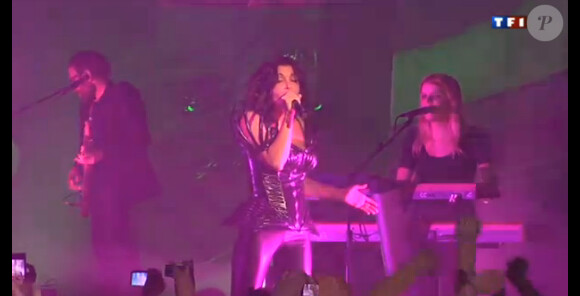 Jenifer - reportage sur sa tournée dans le 20h de TF1 le dimanche 17 mars 2013