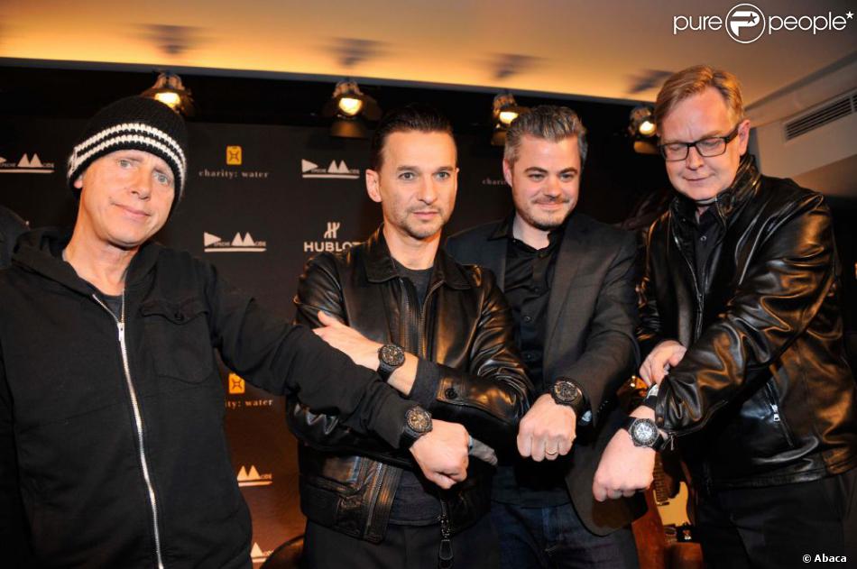 Dave Gahan, Martin Gore et Andy Fletcher du groupe Depeche Mode annoncent leur partenariat avec la marque Hublot en faveur de l&#039;ONG charity : water, à Berlin le 18 mars 2013.