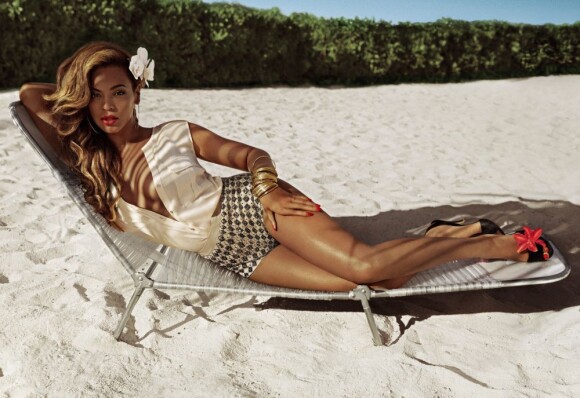 Beyoncé pose pour la collection été 2013 de la maison H&M