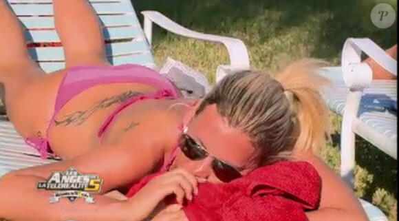 Amélie dans Les Anges de la télé-réalité 5 sur NRJ 12 le vendredi 22 mars 2013