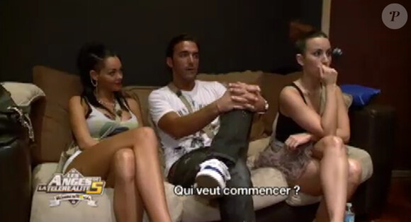 Nabilla et Thomas dans Les Anges de la télé-réalité 5 sur NRJ 12 le vendredi 22 mars 2013
