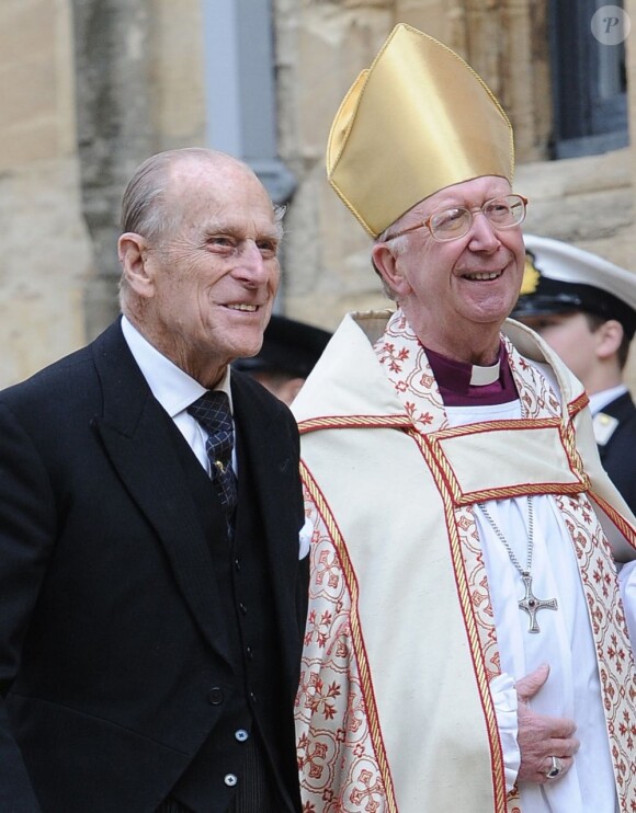 La reine Elizabeth II, accompagnée de son époux le duc d'Edimbourg, en pleine forme, prenait part le 28 mars 2013 à la messe de célébration du Jeudi saint donnée à la cathédrale d'Oxford.