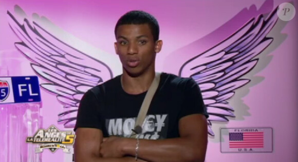 Le départ de Mike dans Les Anges de la télé-réalité 5 sur NRJ 12 le mercredi 3 avril 2013