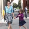 Exclu - Maggie Gyllenhaal et sa fille Ramona dans les rues de Beverly Hills, le 1er avril 2013.