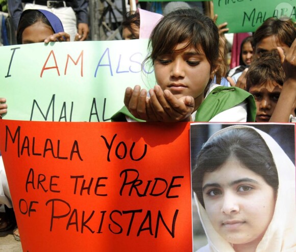 Au Pakistan, de nombreuses manifestations en faveur de Malala, la jeune fille sur laquelle les talibans ont tiré, ont été organisées - octobre 2012