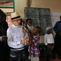 Madonna, sa visite au Malawi : "Une insulte" pour la présidente Joyce Banda