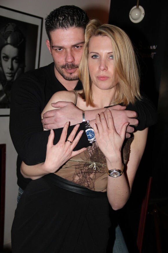 Alexandre Anthony fête l'anniversaire de sa petite amie, la jolie Agata Siwakowska (animatrice de M6 boutique) au restaurant Swann à Paris, le 8 avril 2013.